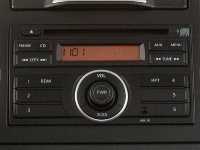 2011 Nissan Versa 1.8 SL