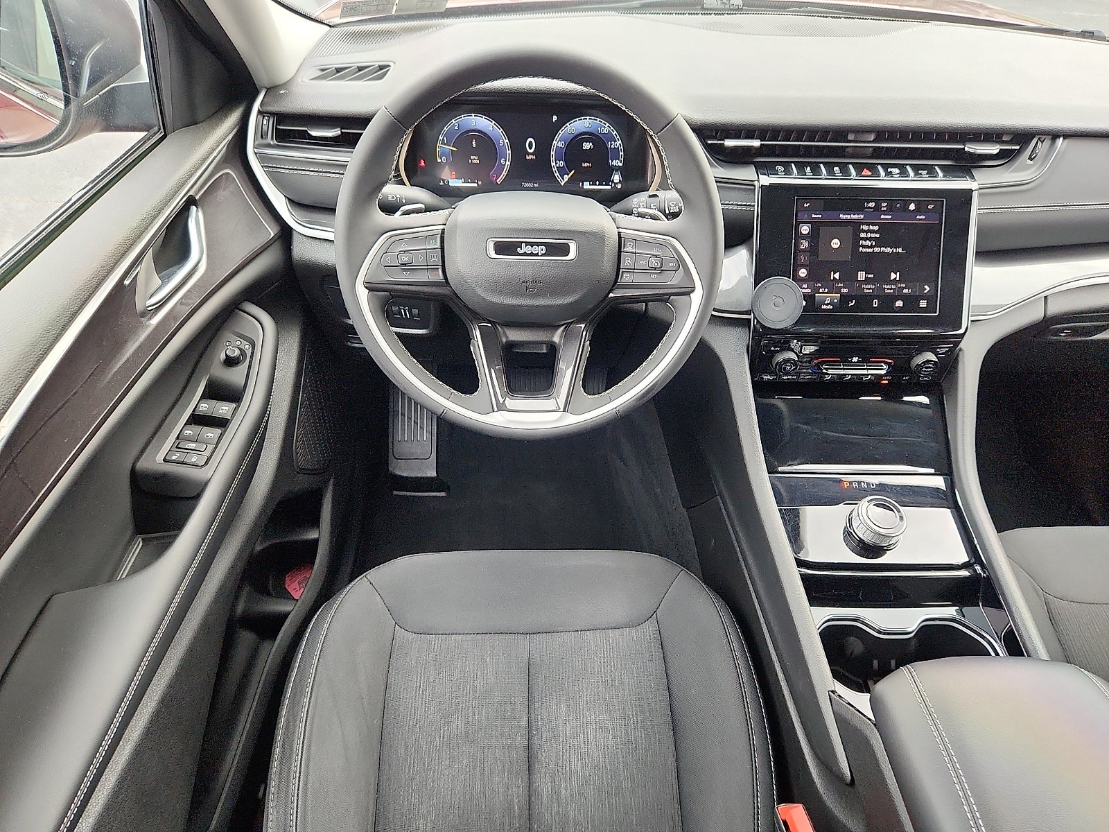 2023 Jeep Grand Cherokee Laredo 4x4