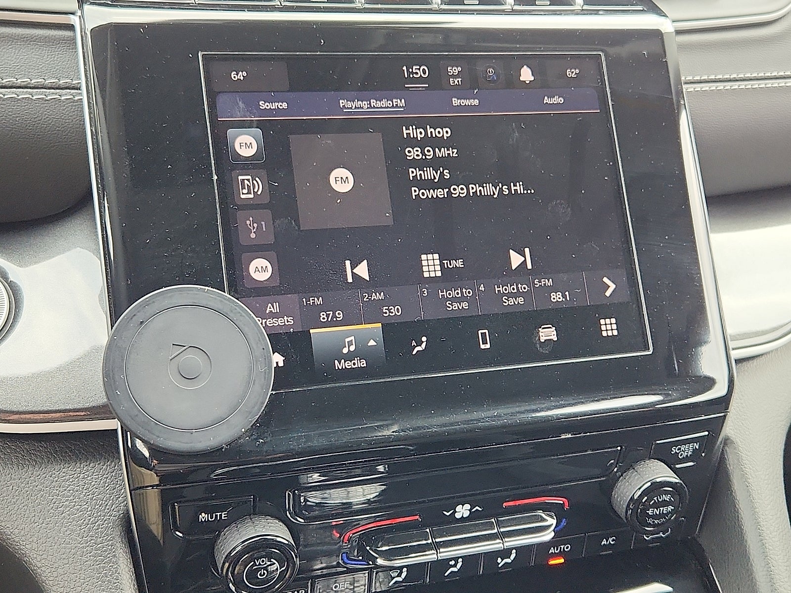 2023 Jeep Grand Cherokee Laredo 4x4