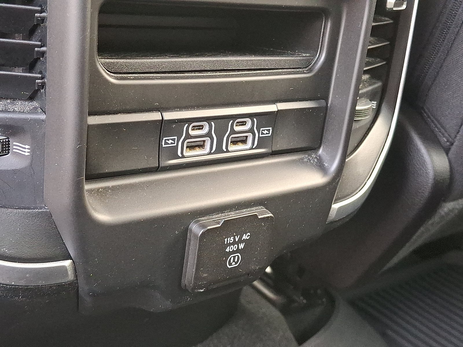 2022 RAM 1500 Big Horn Crew Cab 4x4 5'7" Box