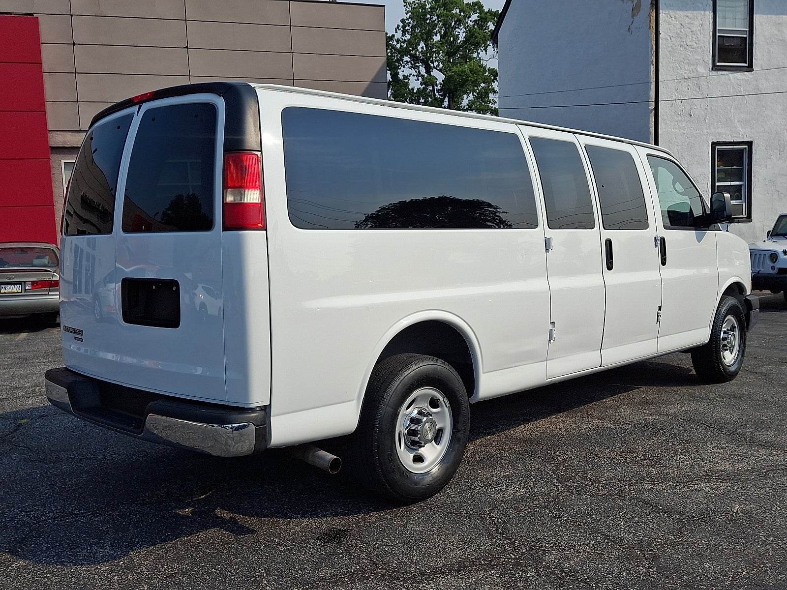 2014 Chevrolet Express Passenger LT