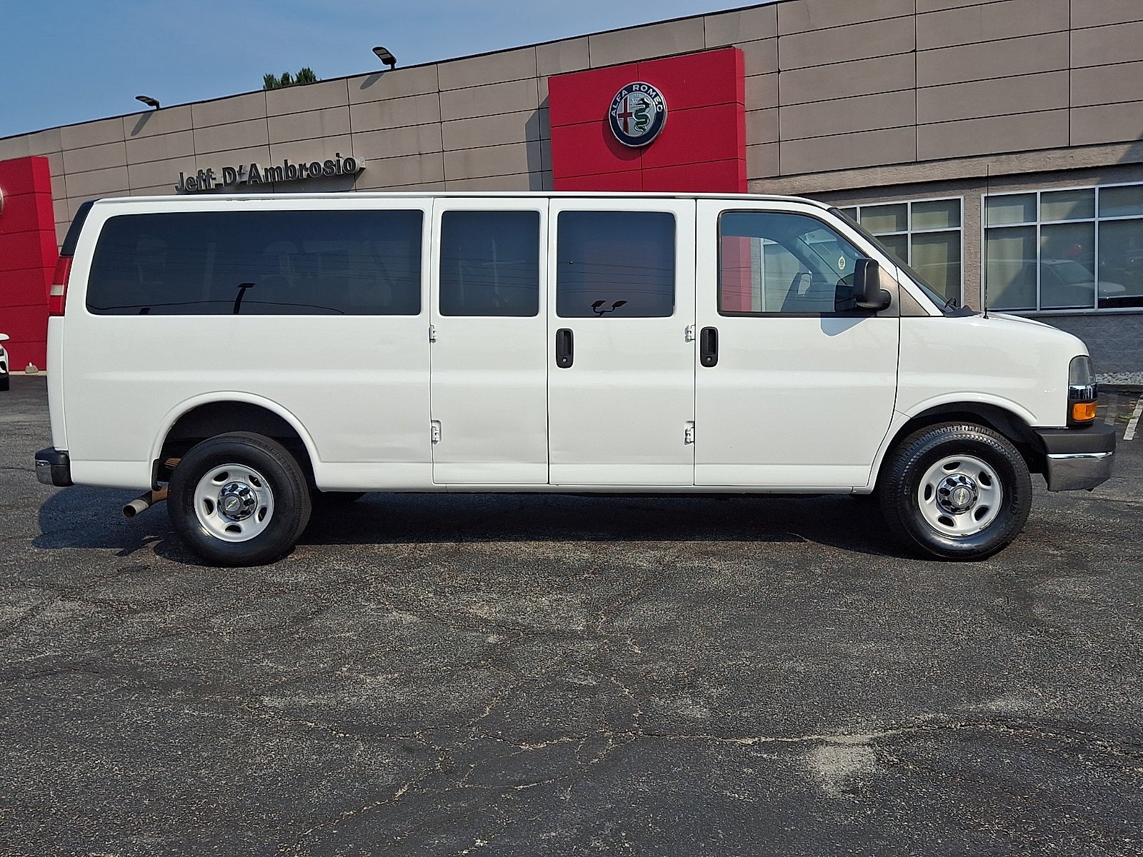 2014 Chevrolet Express Passenger LT