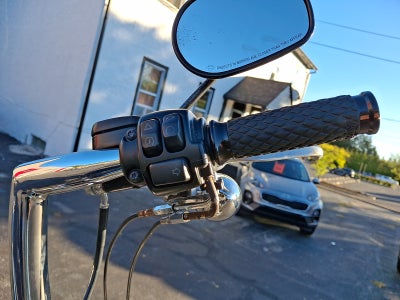 2017 Harley-Davidson Dyna Wide Glide Base