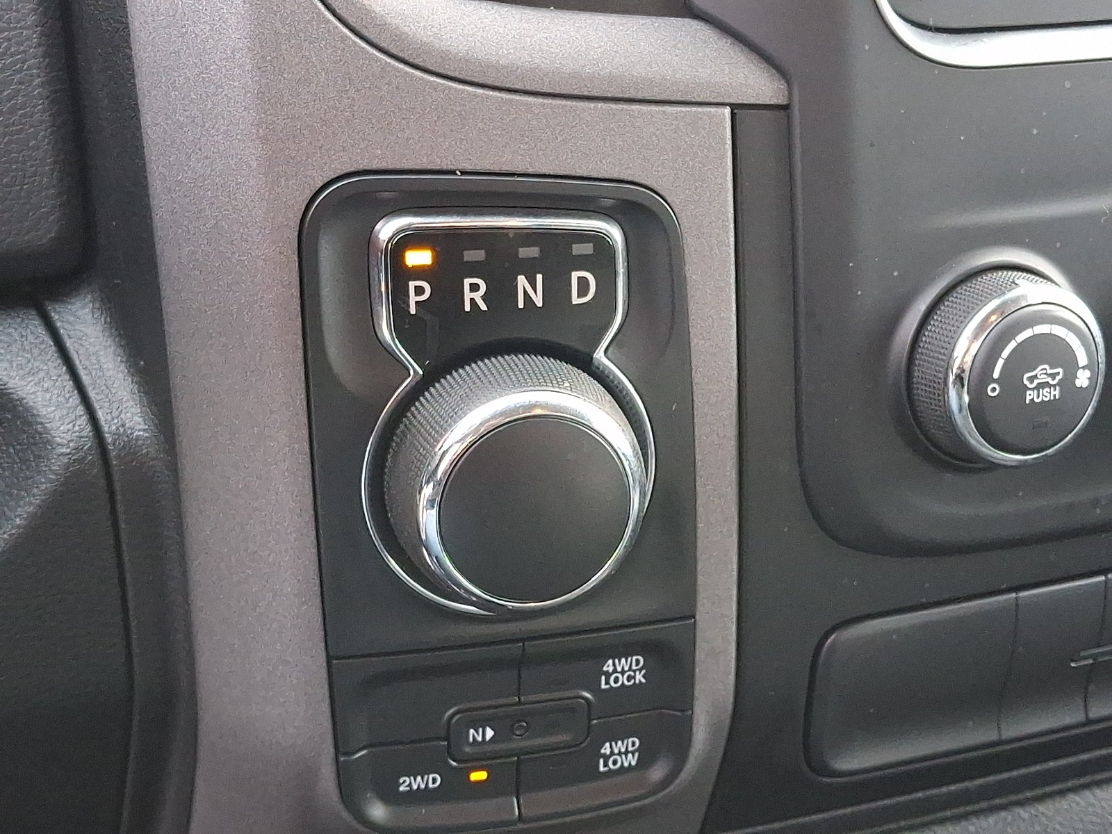 2017 RAM 1500 Express Crew Cab 4x4 5'7" Box