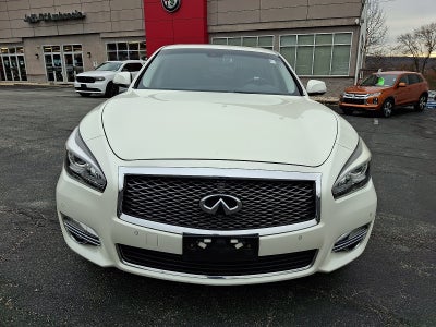 2016 INFINITI Q70 3.7X