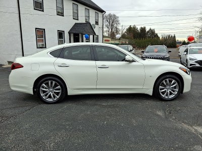 2016 INFINITI Q70 3.7X
