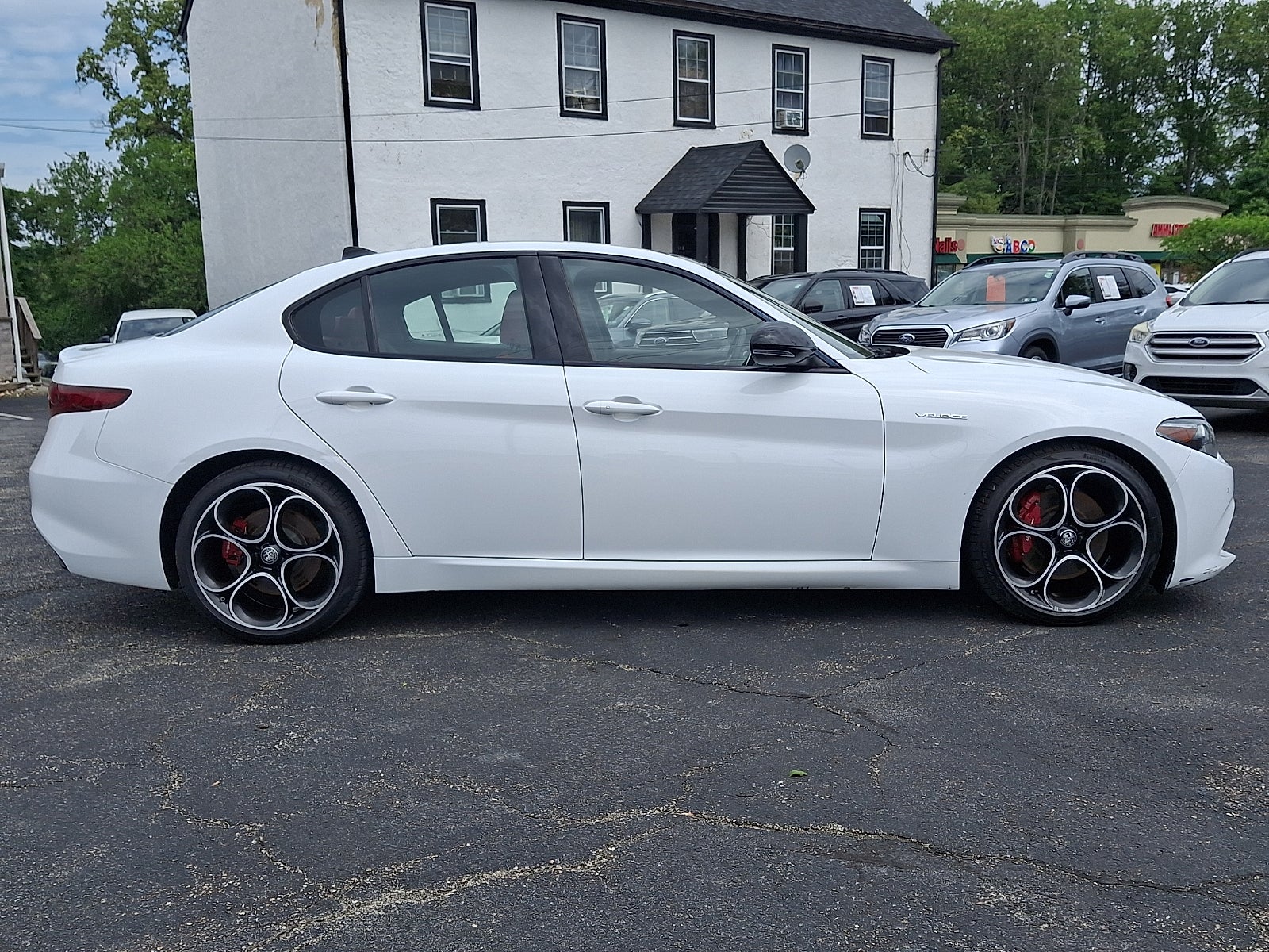2023 Alfa Romeo Giulia Veloce RWD