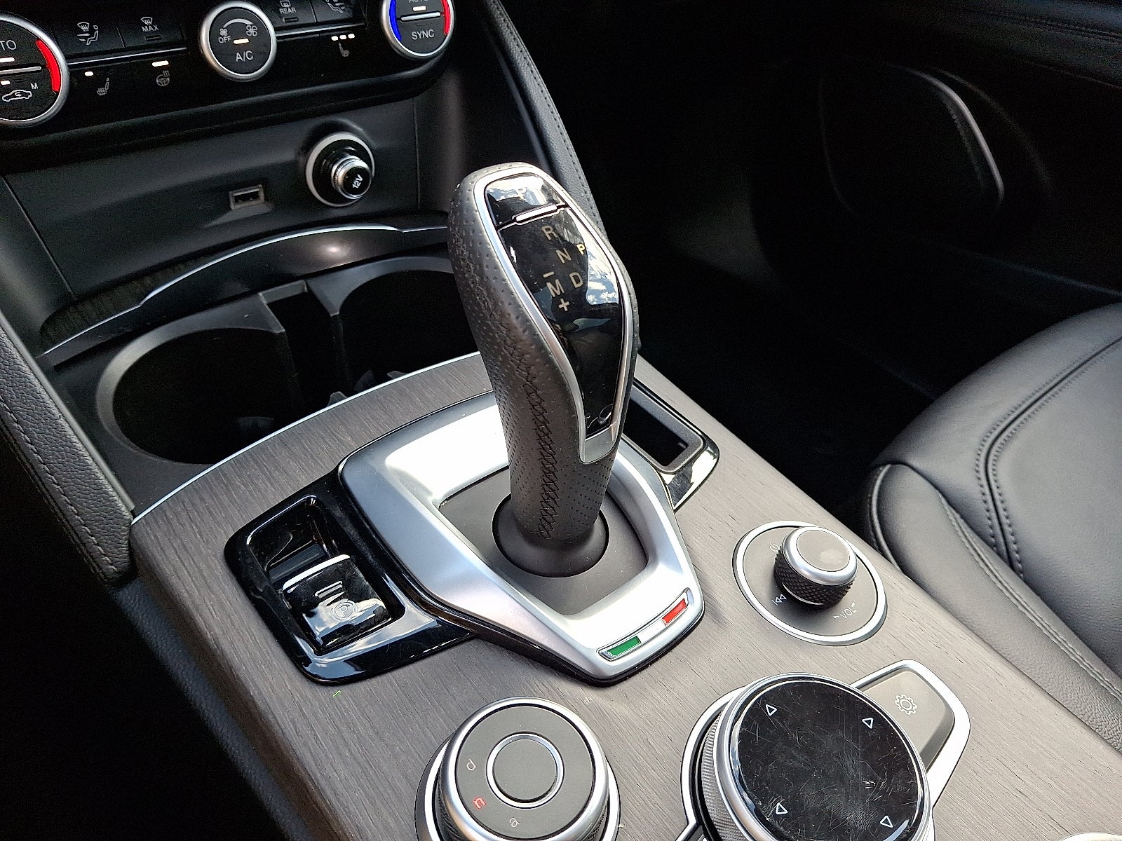 2022 Alfa Romeo Stelvio Ti AWD