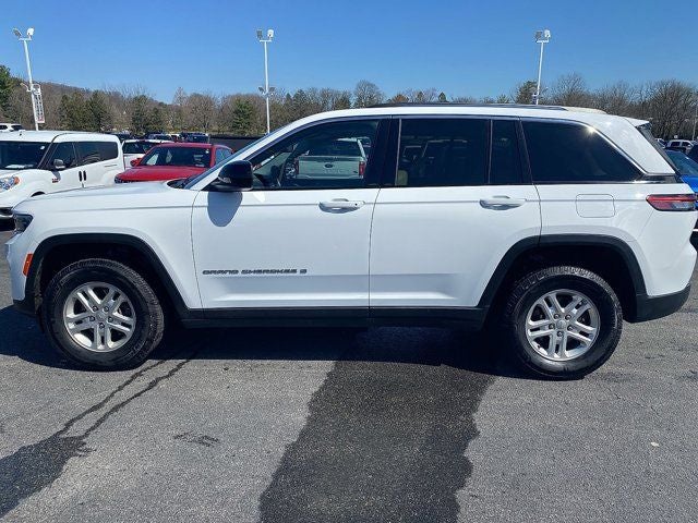 2022 Jeep Grand Cherokee Laredo