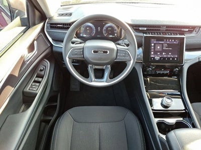 2023 Jeep Grand Cherokee Laredo