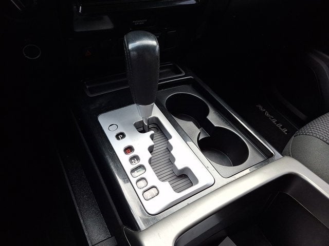 2015 Nissan Titan SV