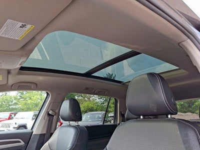 2022 Volkswagen Atlas 3.6L V6 SE w/Technology