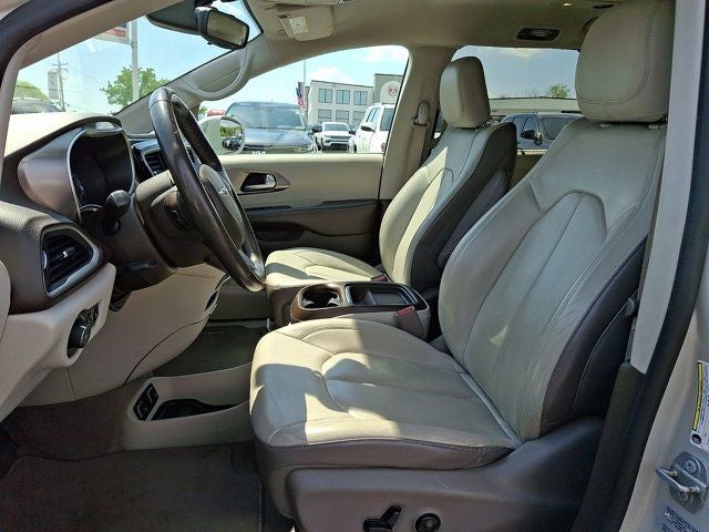 2017 Chrysler Pacifica Touring L