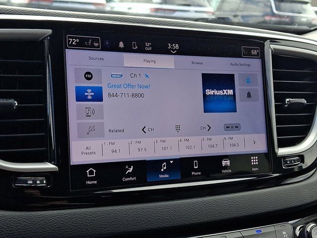 2023 Chrysler Pacifica Touring L