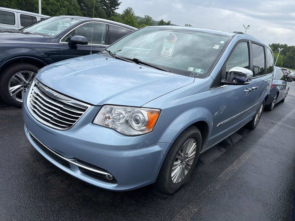 2012 Chrysler Town & Country Limited