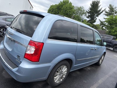 2012 Chrysler Town & Country Limited