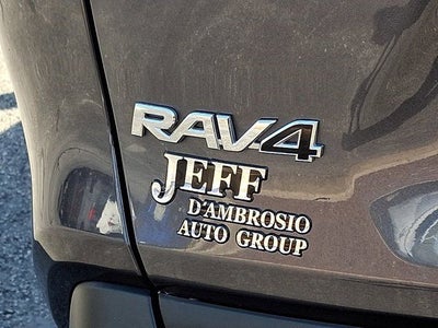 2022 Toyota RAV4 LE