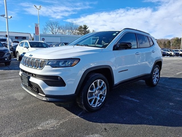 2023 Jeep Compass Latitude Lux