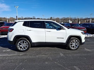 2023 Jeep Compass Latitude Lux