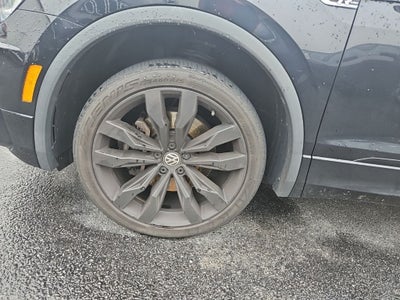 2021 Volkswagen Tiguan 2.0T SE R-Line Black