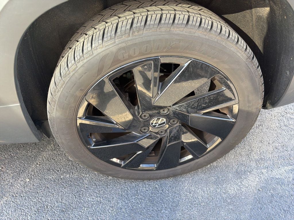 2024 Volkswagen Taos 1.5T SEL
