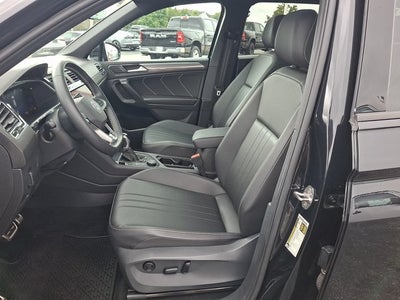 2023 Volkswagen Tiguan 2.0T SE R-Line Black