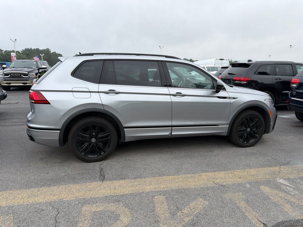 2022 Volkswagen Tiguan 2.0T SE R-Line Black