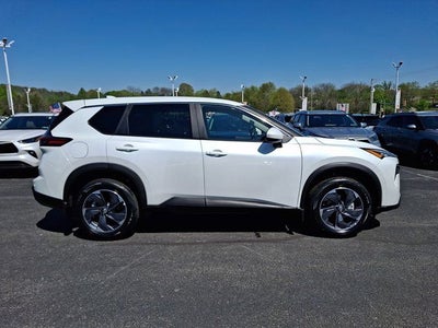 2025 Nissan Rogue SV