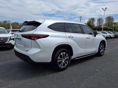 2024 Toyota Highlander XLE