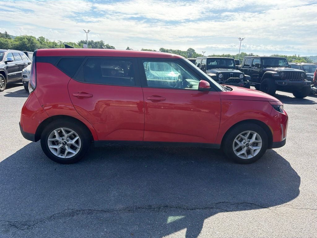 2023 Kia Soul LX