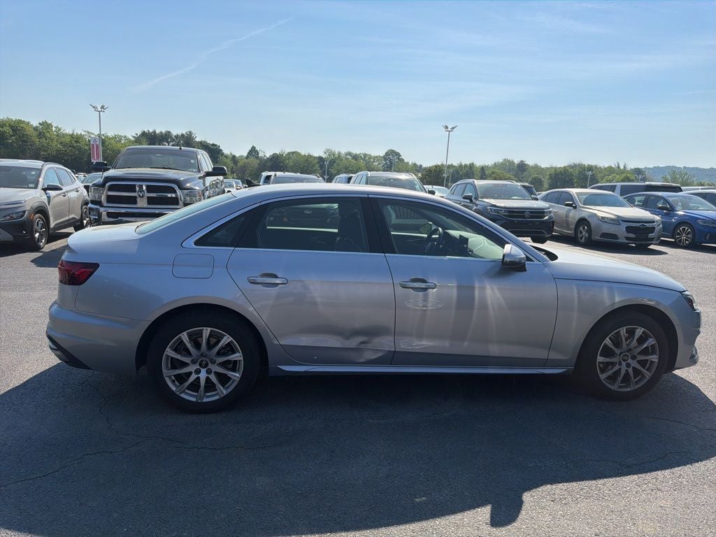 2022 Audi A4 40 Premium quattro