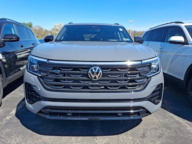 2026 Volkswagen Atlas Cross Sport 2.0T SEL R-Line Black