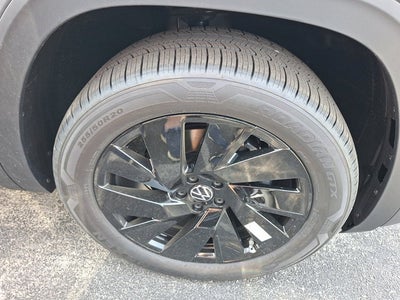 2026 Volkswagen Atlas Cross Sport 2.0T SE w/Technology