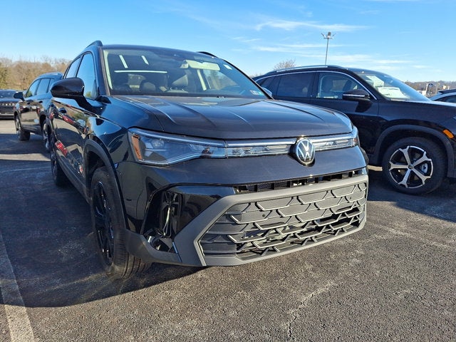 2026 Volkswagen Taos SE Black