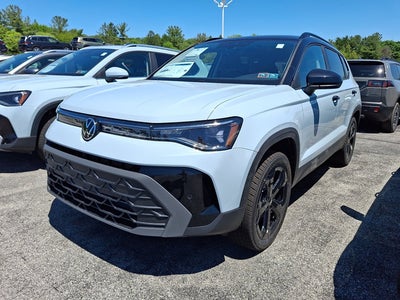 2026 Volkswagen Taos SE Black