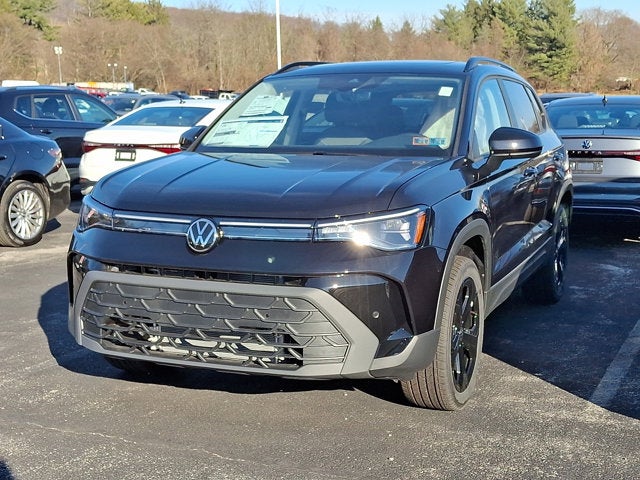 2026 Volkswagen Taos SE Black