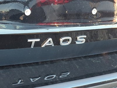 2026 Volkswagen Taos SE Black