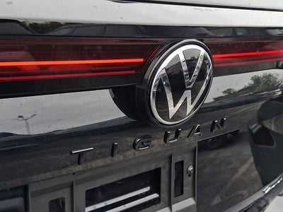 2026 Volkswagen Tiguan SE R-Line Black