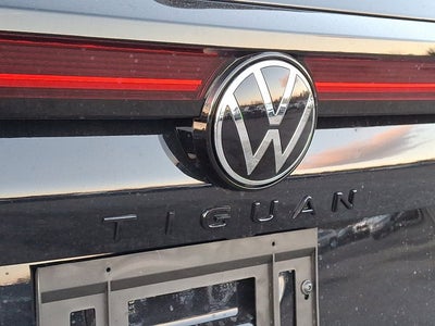 2026 Volkswagen Tiguan SE R-Line Black