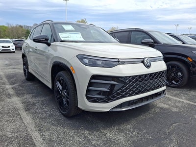 2026 Volkswagen Tiguan SE R-Line Black