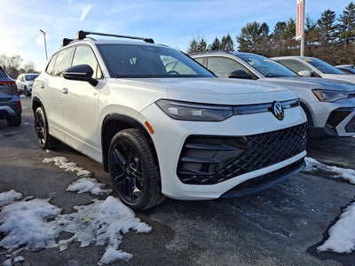 2025 Volkswagen Tiguan SE R-Line Black