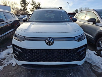 2025 Volkswagen Tiguan SE R-Line Black