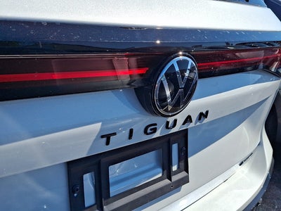 2026 Volkswagen Tiguan SE R-Line Black