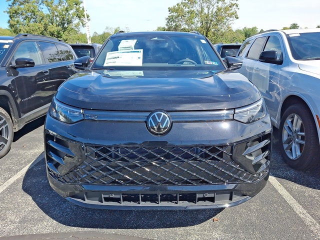 2026 Volkswagen Tiguan SE R-Line Black
