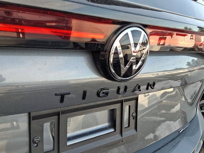 2026 Volkswagen Tiguan SE R-Line Black
