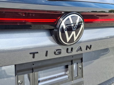 2026 Volkswagen Tiguan SE R-Line Black