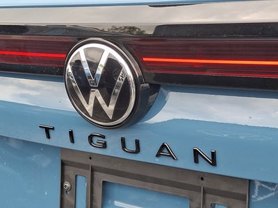 2026 Volkswagen Tiguan SE R-Line Black