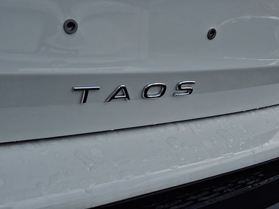2026 Volkswagen Taos SE