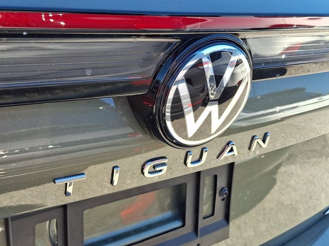 2027 Volkswagen Tiguan SEL R-Line Turbo