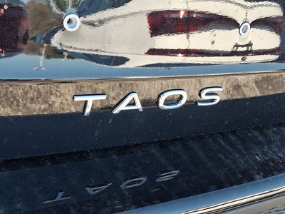 2026 Volkswagen Taos SE
